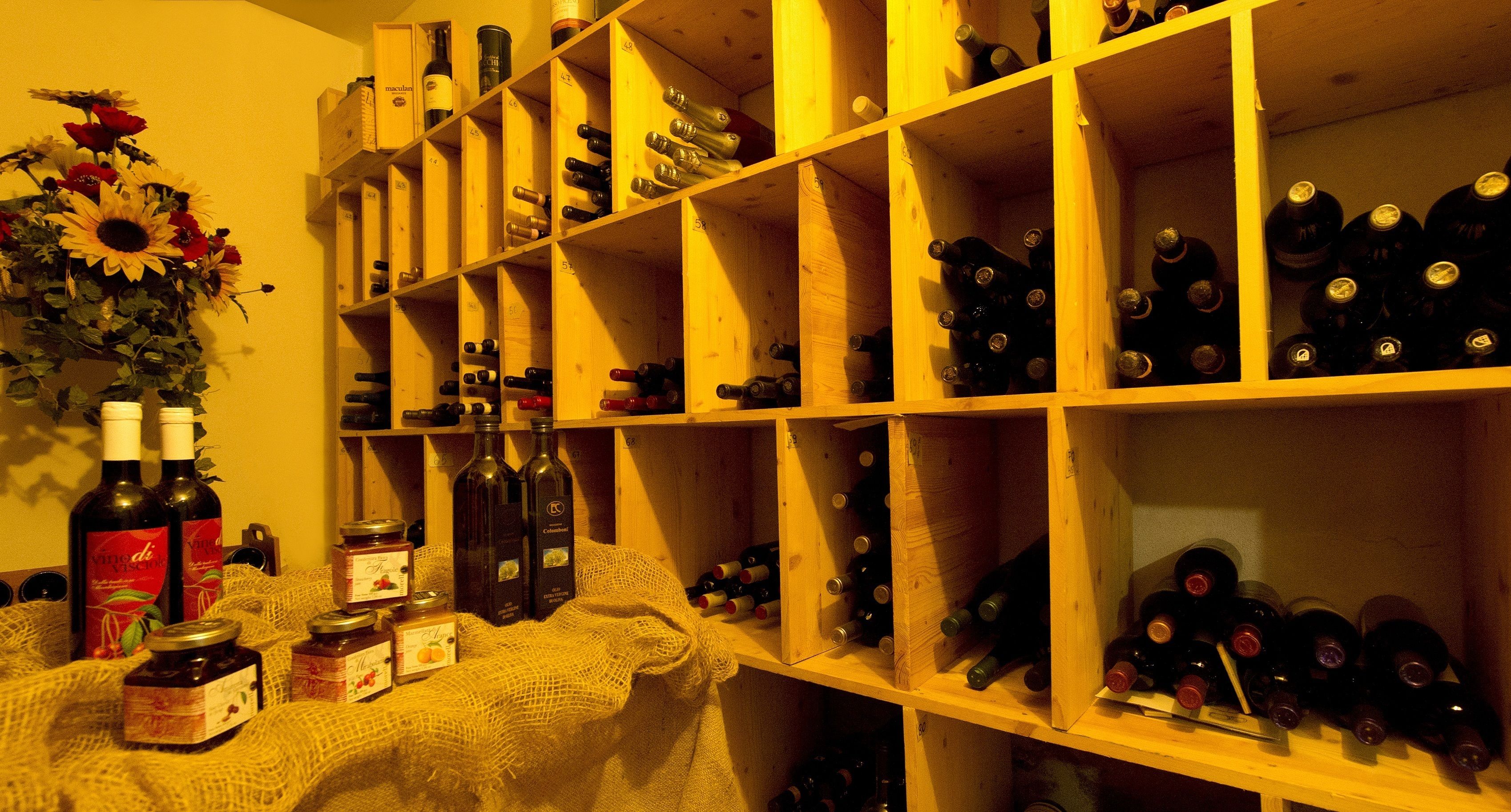 2 restaurants, regional cuisine