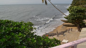 Una playa cerca