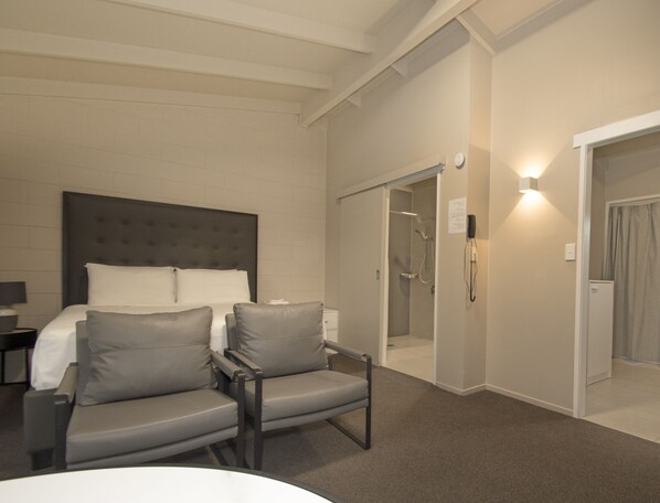 واي فاي مجانًا وملاءات أسرّة