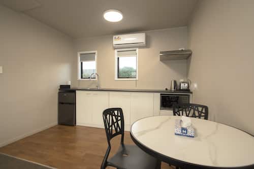 Superior Room | Private kitchen | Fridge, microwave, coffee/tea maker, electric kettle