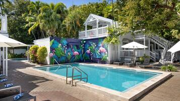 3 piscinas al aire libre, una piscina climatizada