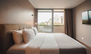 Superior Apartment, 2 Bedrooms | Minibar, in-room safe, desk, soundproofing - Sites Hotel (Medellín)