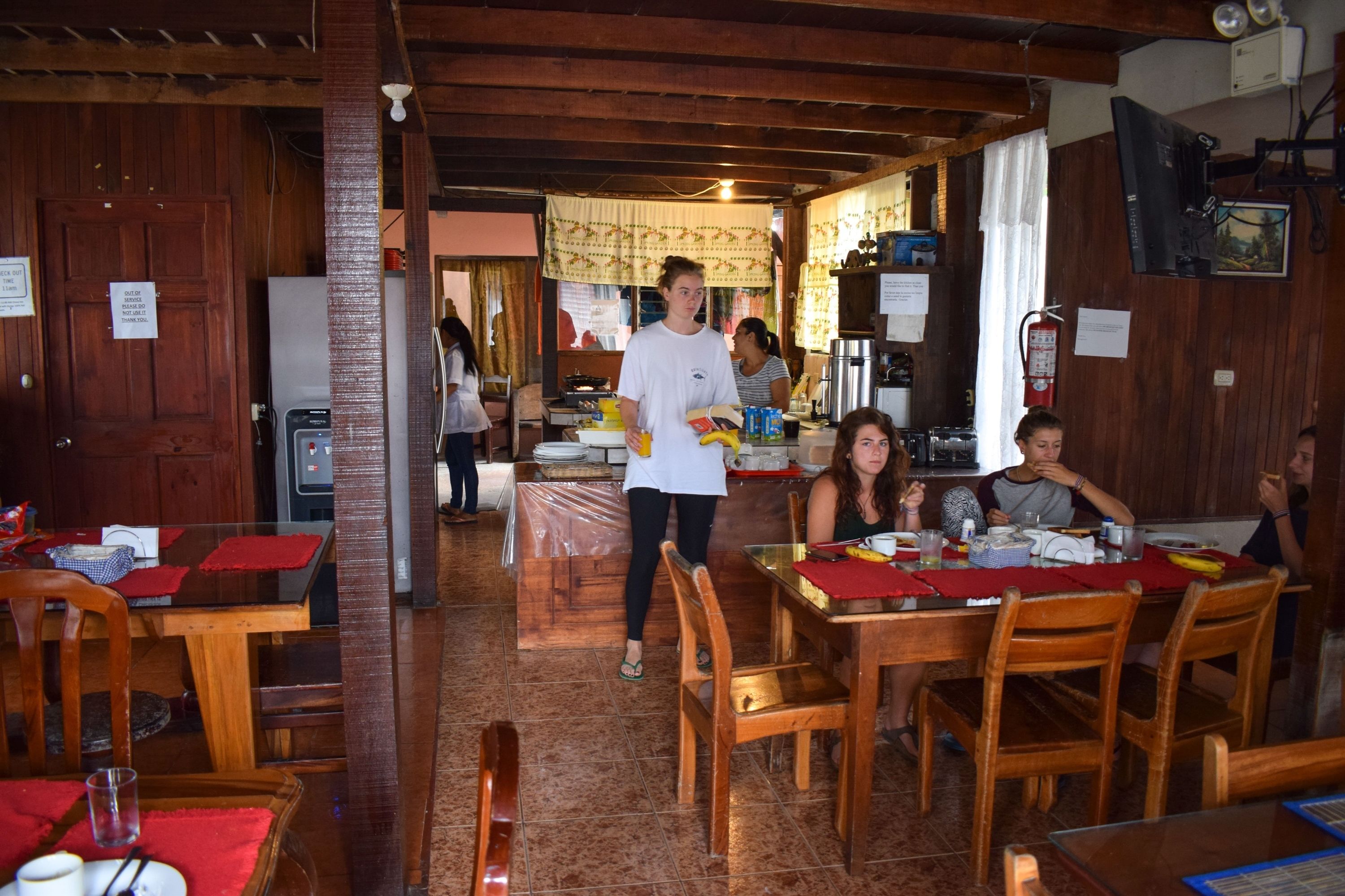 Bao gồm bữa sáng đầy đủ hàng ngày 