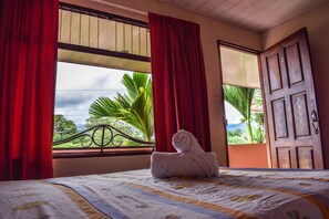 Standard Room, Accessible | Premium bedding, in-room safe, desk, free WiFi - Hostel La Choza Inn (La Fortuna)