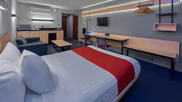 Superior Room, 1 Queen Bed with Sofa bed | In-room safe, desk, soundproofing, iron/ironing board