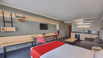 Superior Room, 1 Queen Bed with Sofa bed, Non Smoking