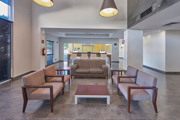 Televisión LED de 32 pulgadas con canales por cable y televisión 