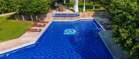 Utomhuspool