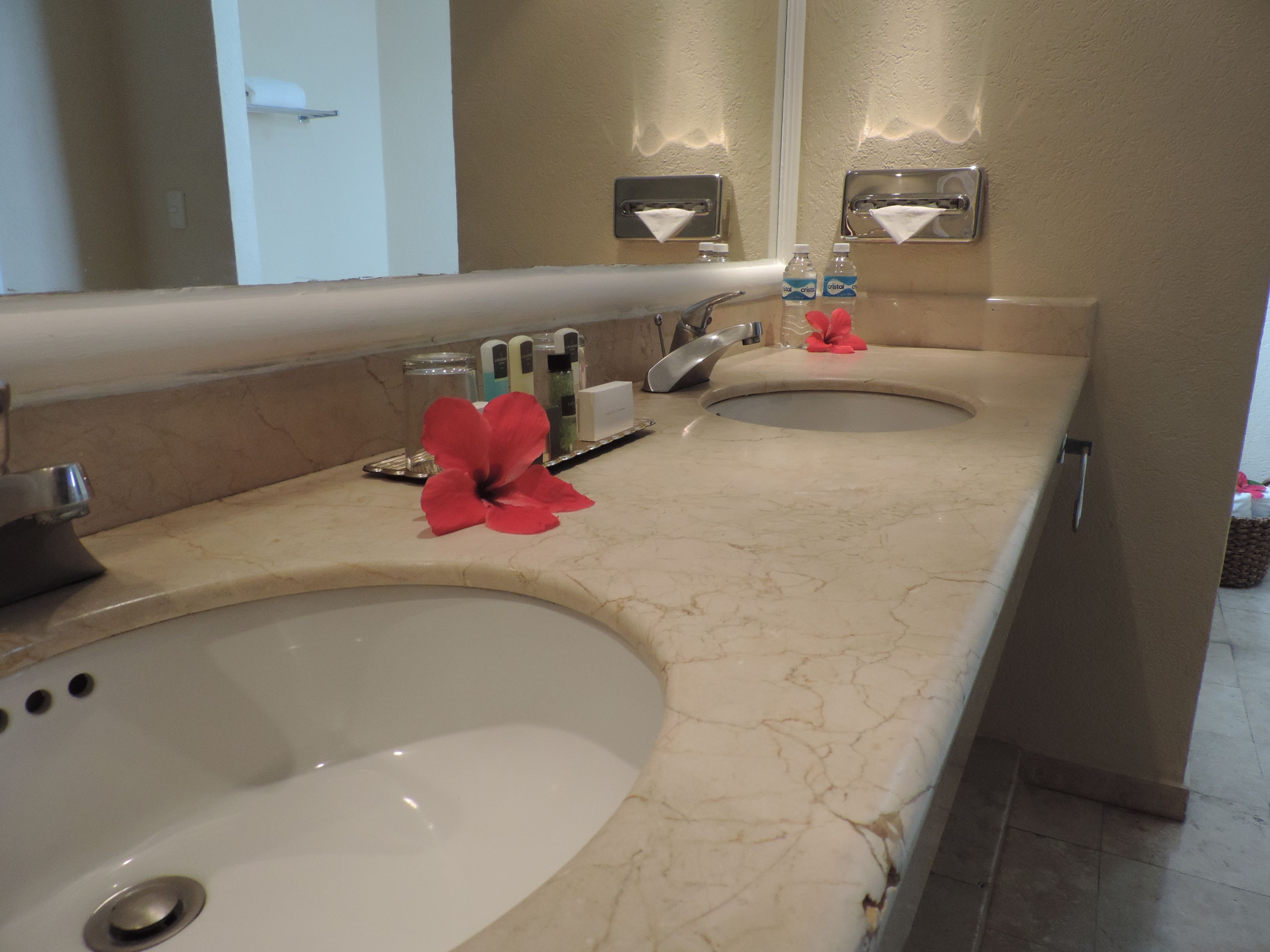 deep-soaking bathtub, free toiletries, hair dryer, towels