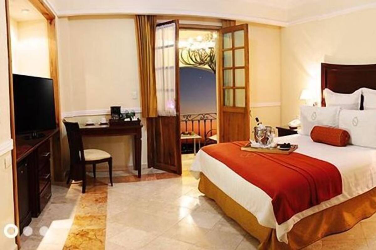 Literie de qualité, minibar, coffre-fort, bureau