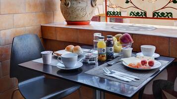 Petit déjeuner buffet compris tous les jours