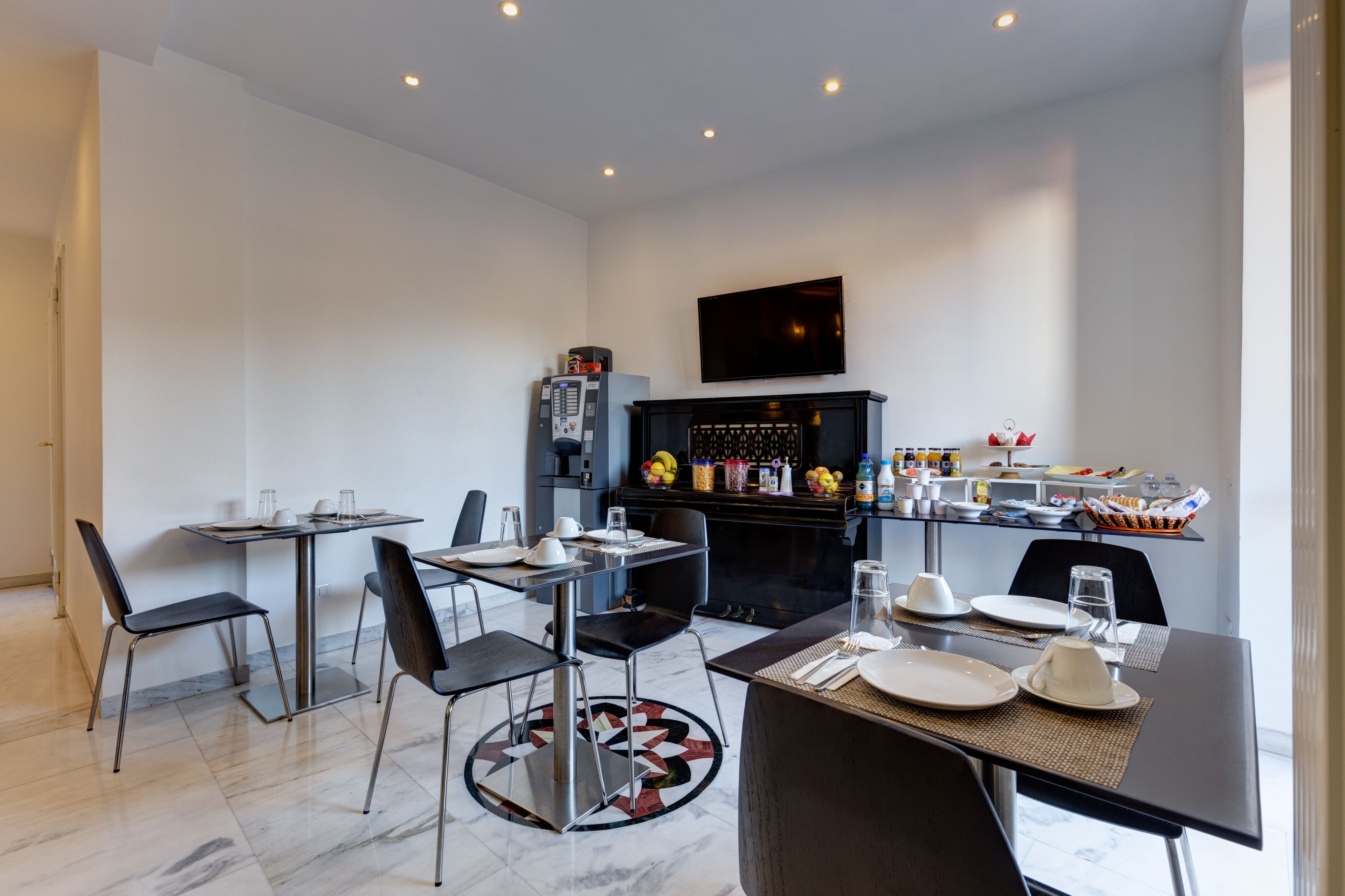 Photo - Little Rhome Suites