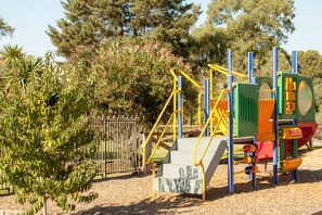 Children’s play area – outdoor