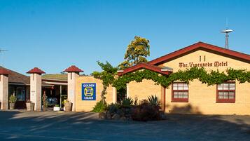 Fachada de la propiedad