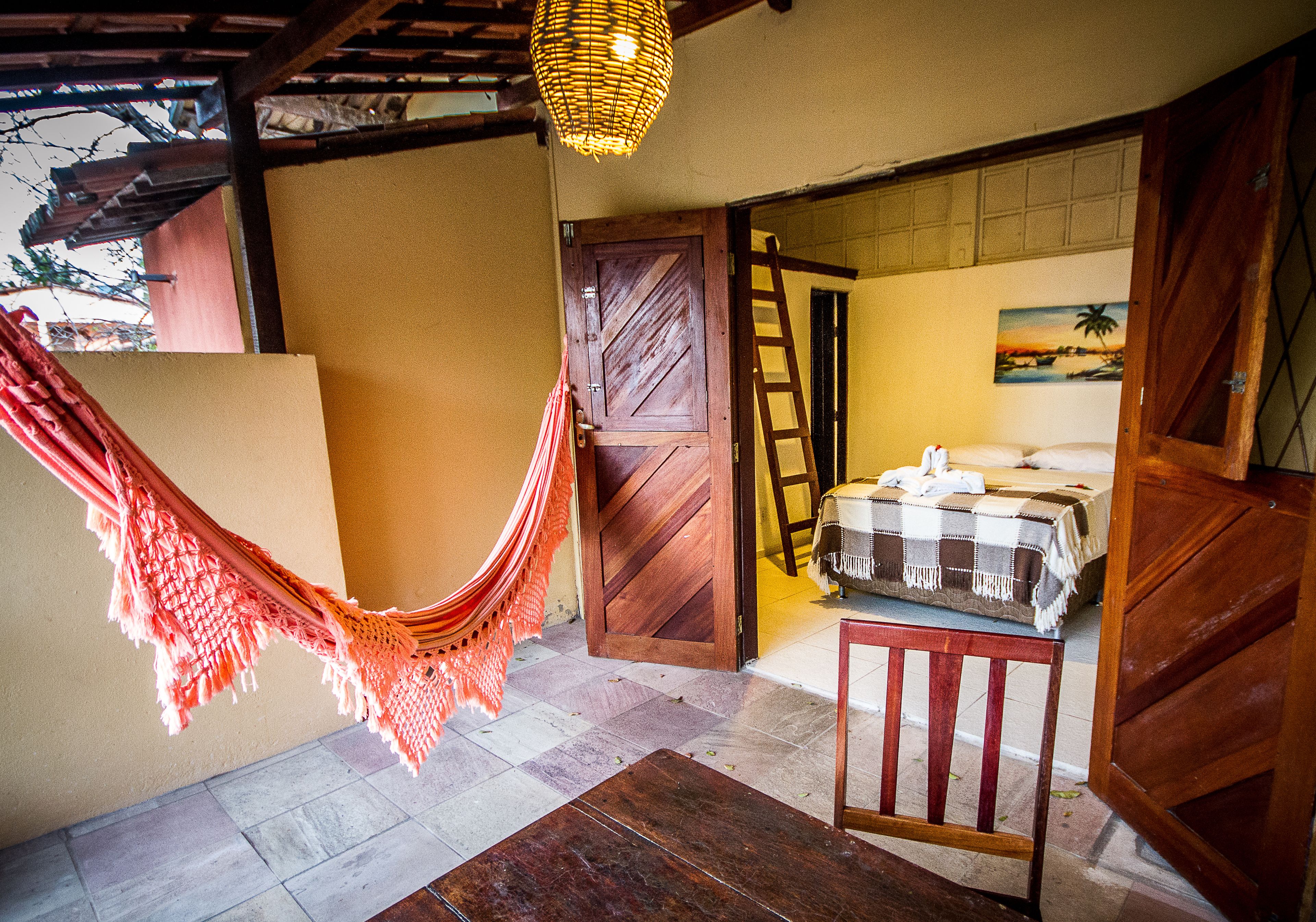 Quarto casal, terraço, no jardim | Frigobar, cofres nos quartos, ferros/tábuas de passar roupa