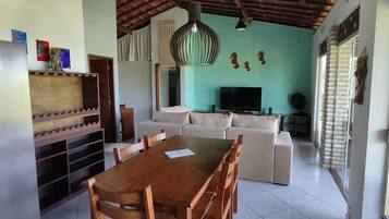 Televisión LED 72 pulgadas con canales de televisión digitales