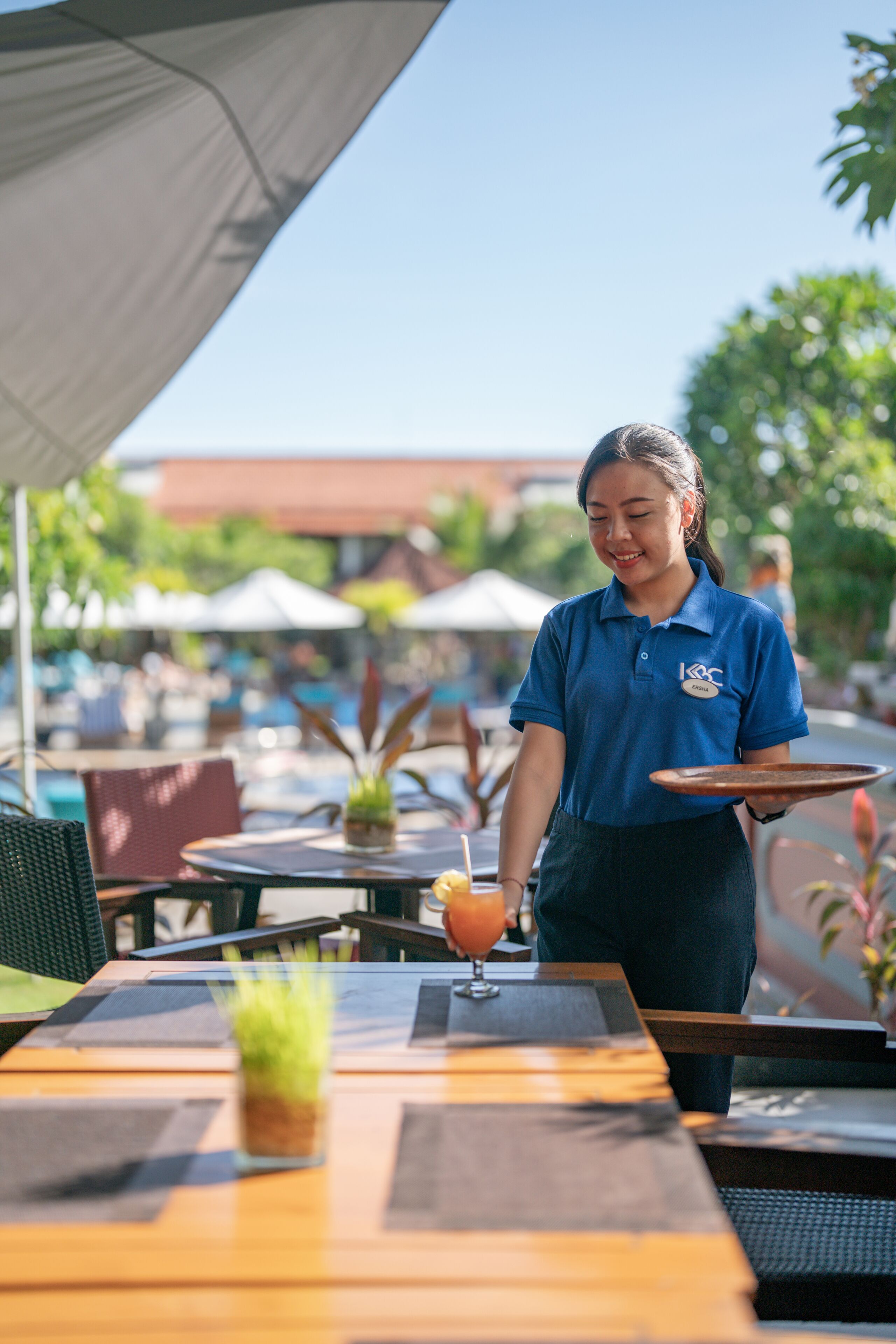 Desayuno buffet diario (IDR 140000 por persona)