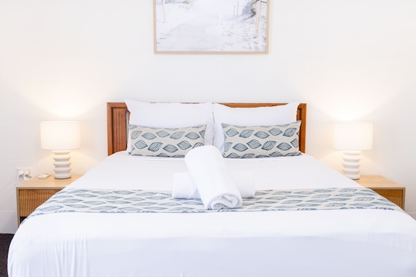 Standard Apartment, 1 Bedroom | Living area | 42-inch flat-screen TV with digital channels, TV, Netflix