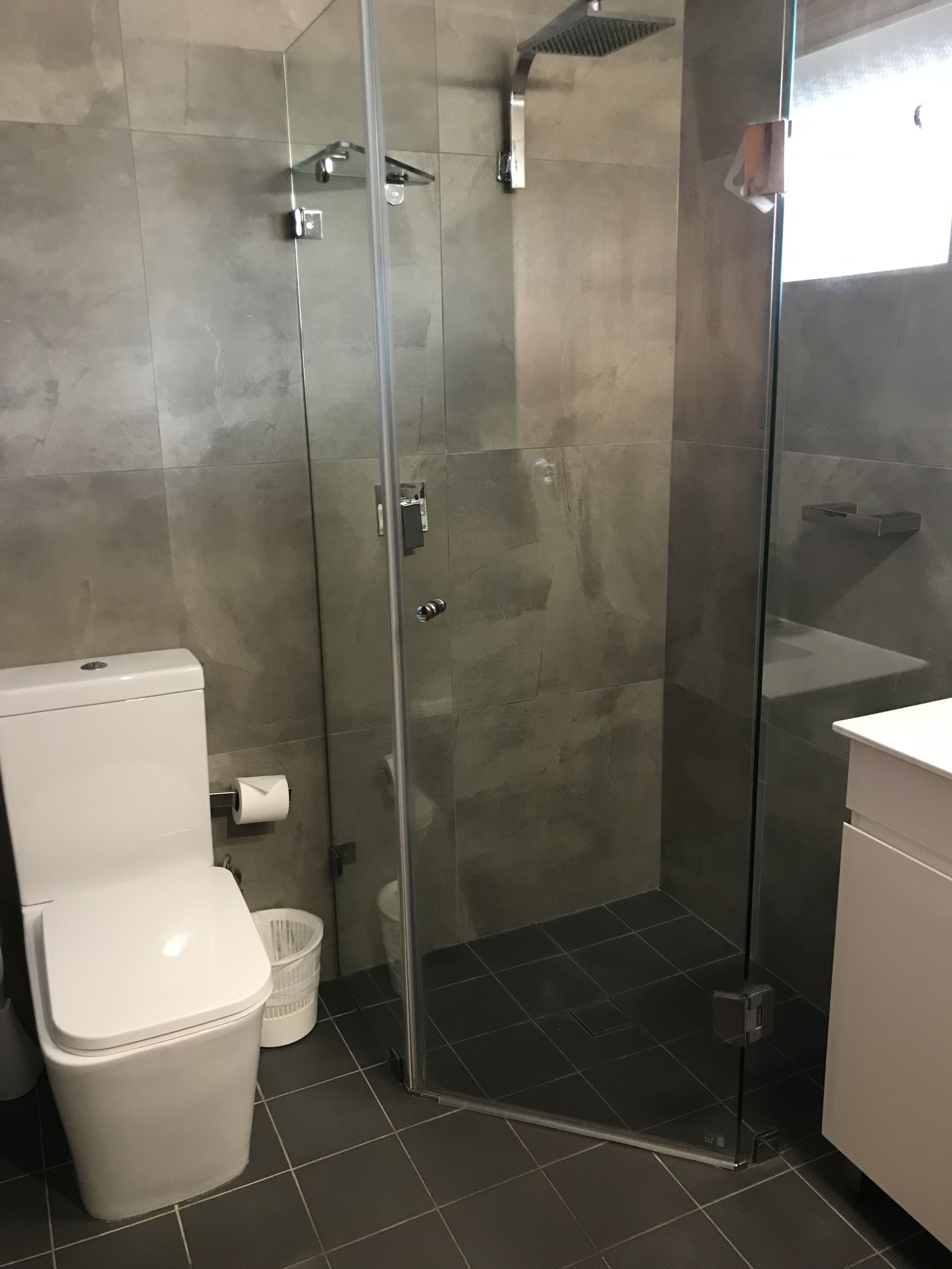 Shower kamar mandi