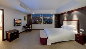 Minibar, in-room safe, desk, rollaway beds