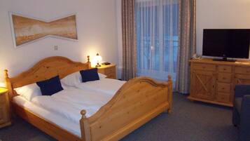 Minibar, in-room safe, blackout drapes, soundproofing