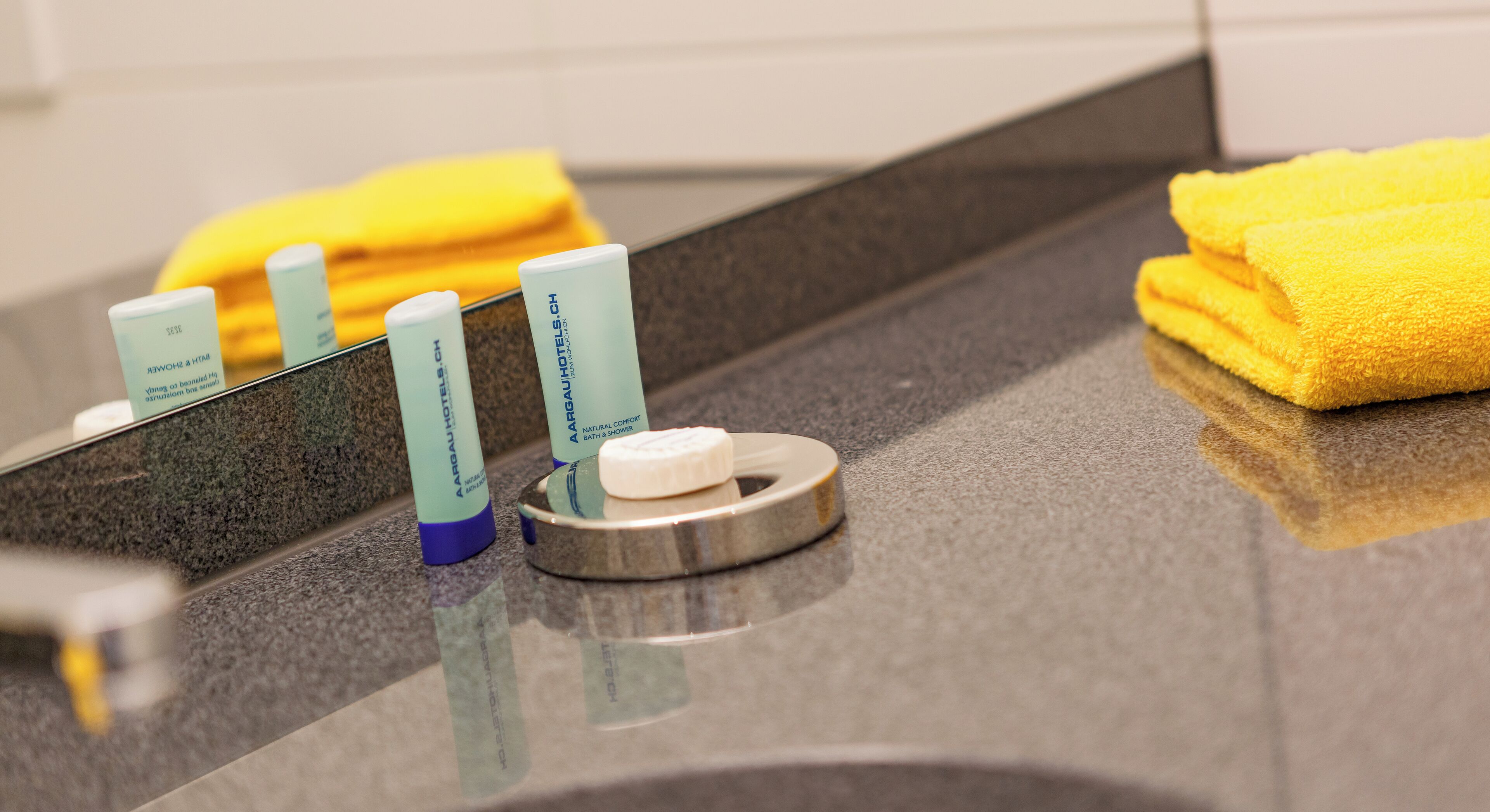 1 bedroom, hypo-allergenic bedding, desk, soundproofing