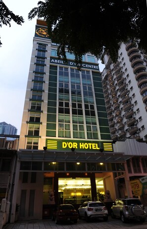 Front of property – evening/night - D'OR Hotel Tengkat Tong Shin (Kuala Lumpur)