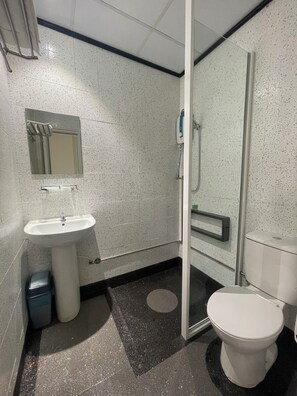 Dusche, Regendusche, Designer-Toilettenartikel, Haartrockner