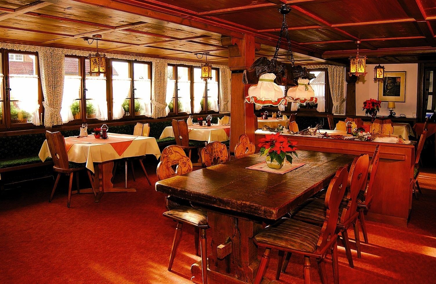 breakfast, lunch, dinner served; german cuisine