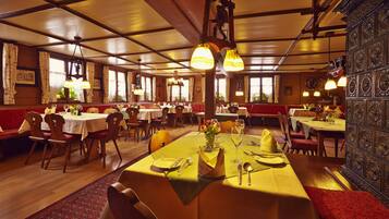 Frühstück, Mittagessen, Abendessen, deutsche Küche