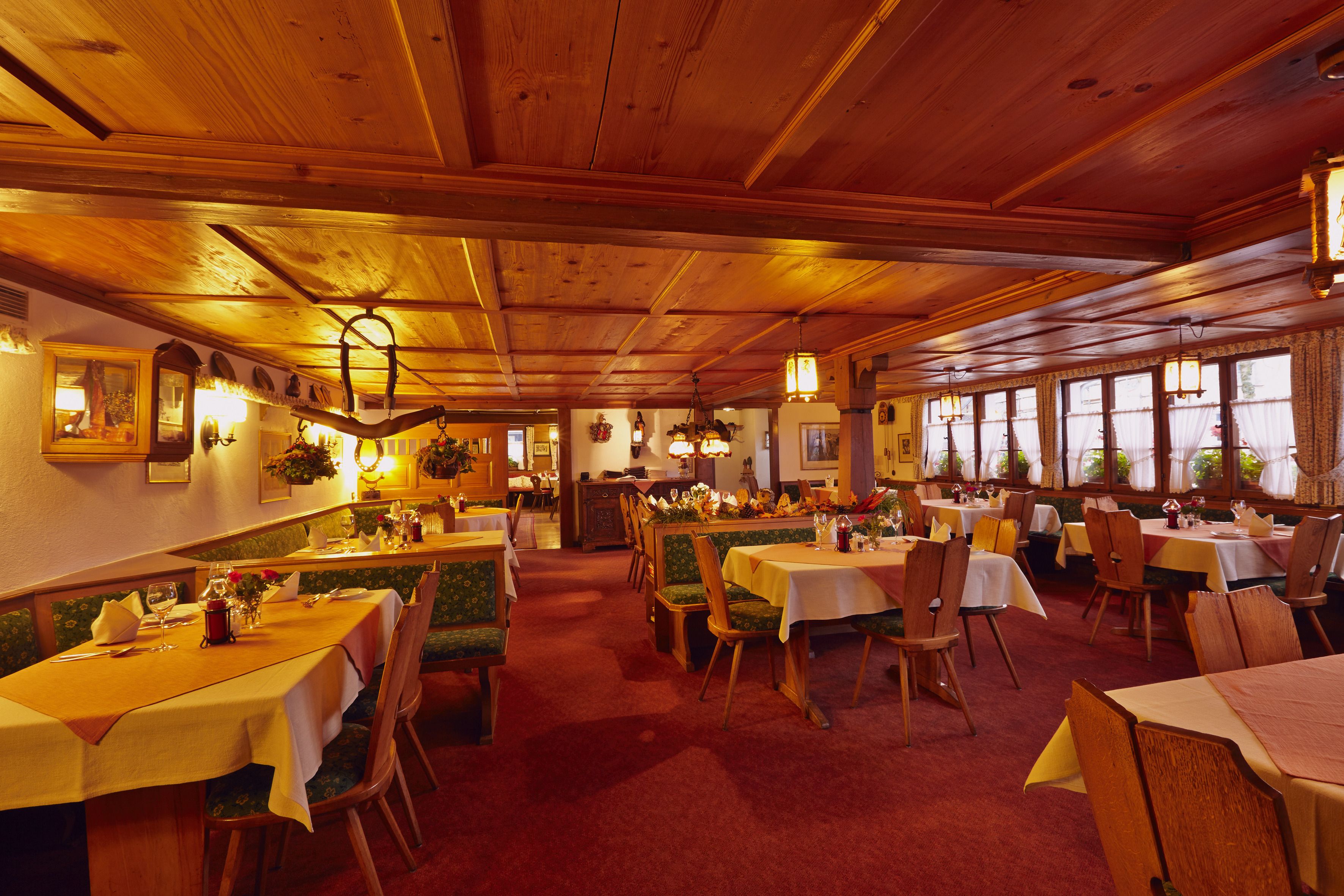 breakfast, lunch, dinner served; german cuisine