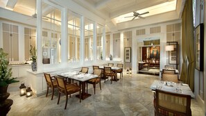 4 restaurants servant le petit déjeuner, spécialités Cuisine française