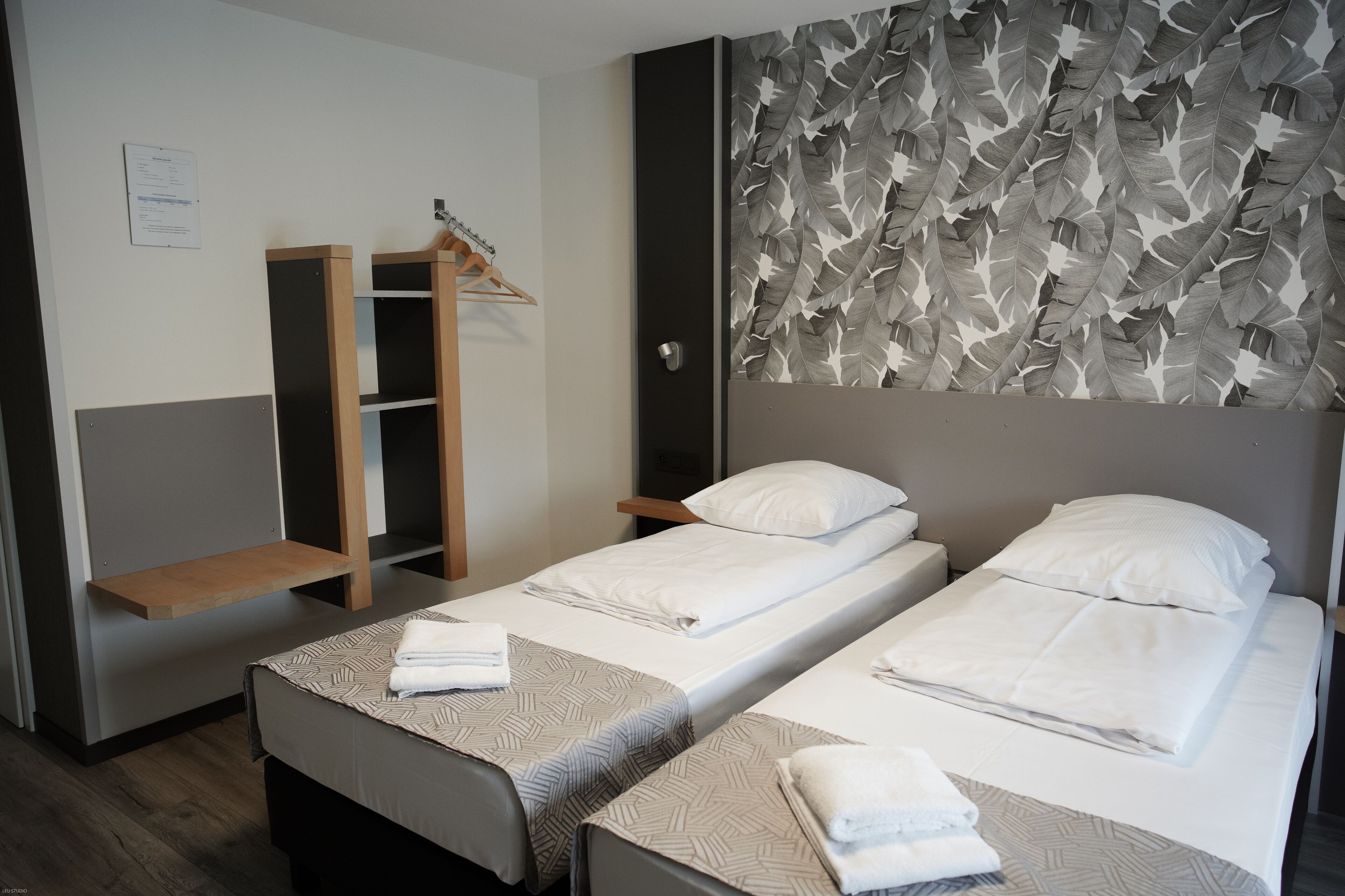 standard twin room, 2 single beds | laptop workspace, free wifi, bed sheets