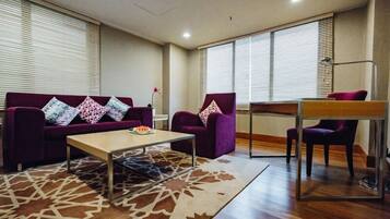 行政套房 | 迷你吧、客房內保險箱、免費搖籃/嬰兒床、床單