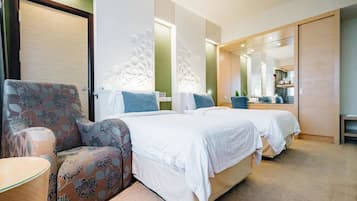 Habitación (Superior Twin) | Minibar, caja fuerte, cunas gratuitas y ropa de cama
