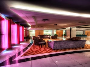 Coin salon dans le hall