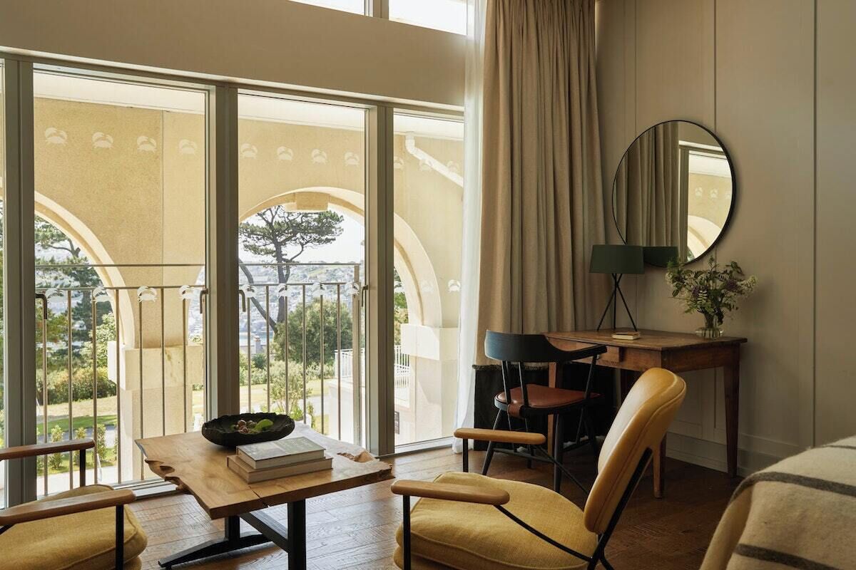 deluxe partial view room | desk, iron/ironing board, free wifi, bed sheets