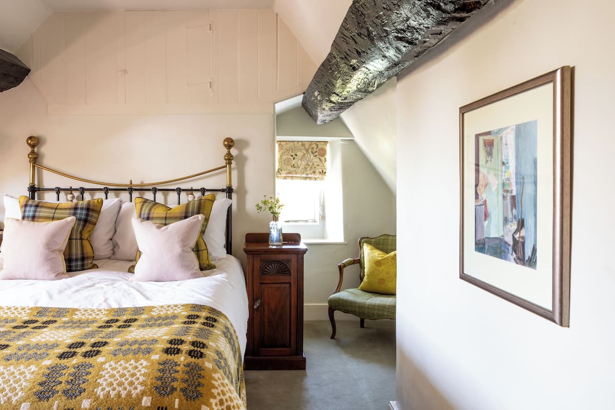 One Bedroom John Baskerville Suite | Luxe beddengoed, een bureau, verduisterende gordijnen
