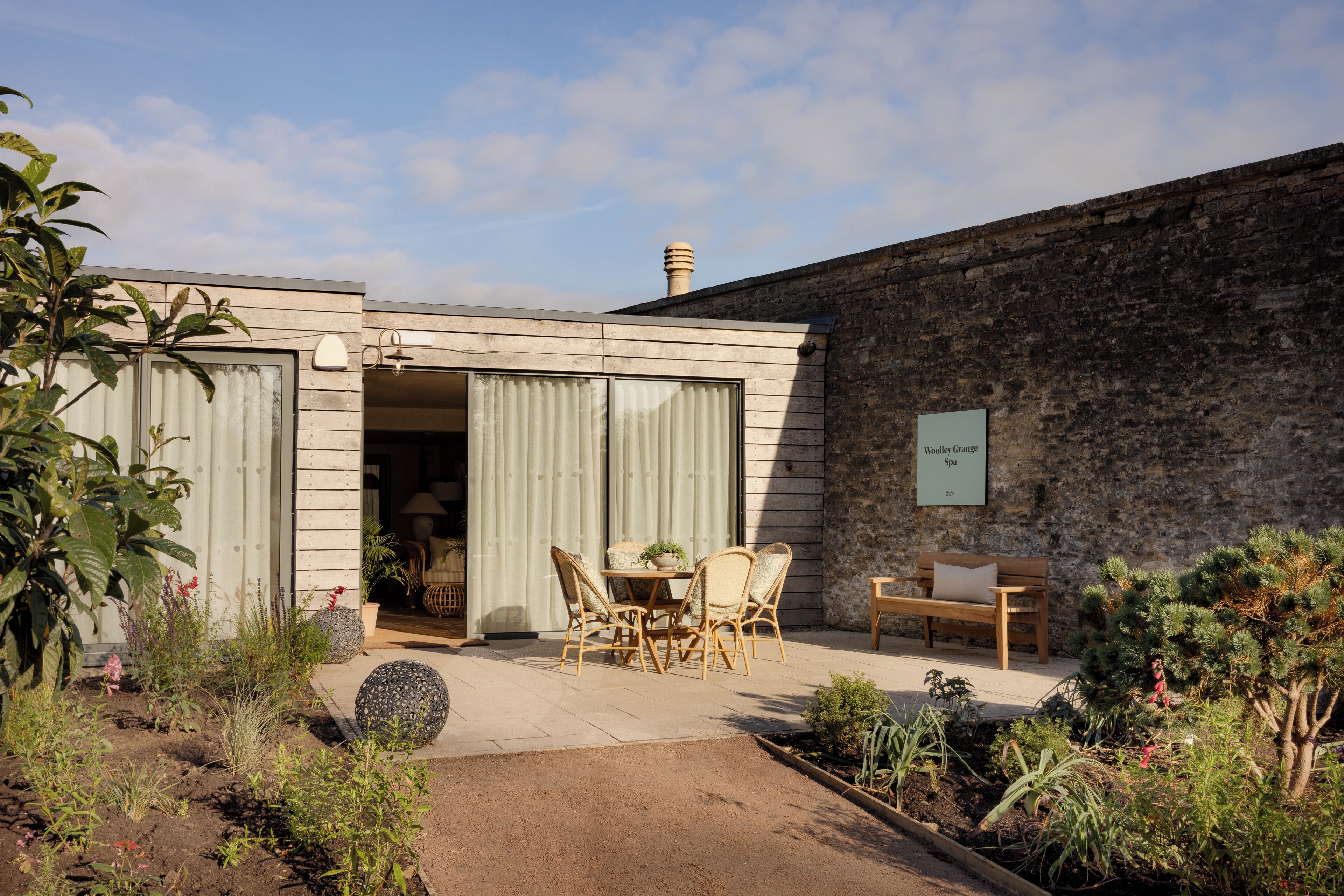 Couples treatment rooms, sauna, steam room, body treatments, body scrubs