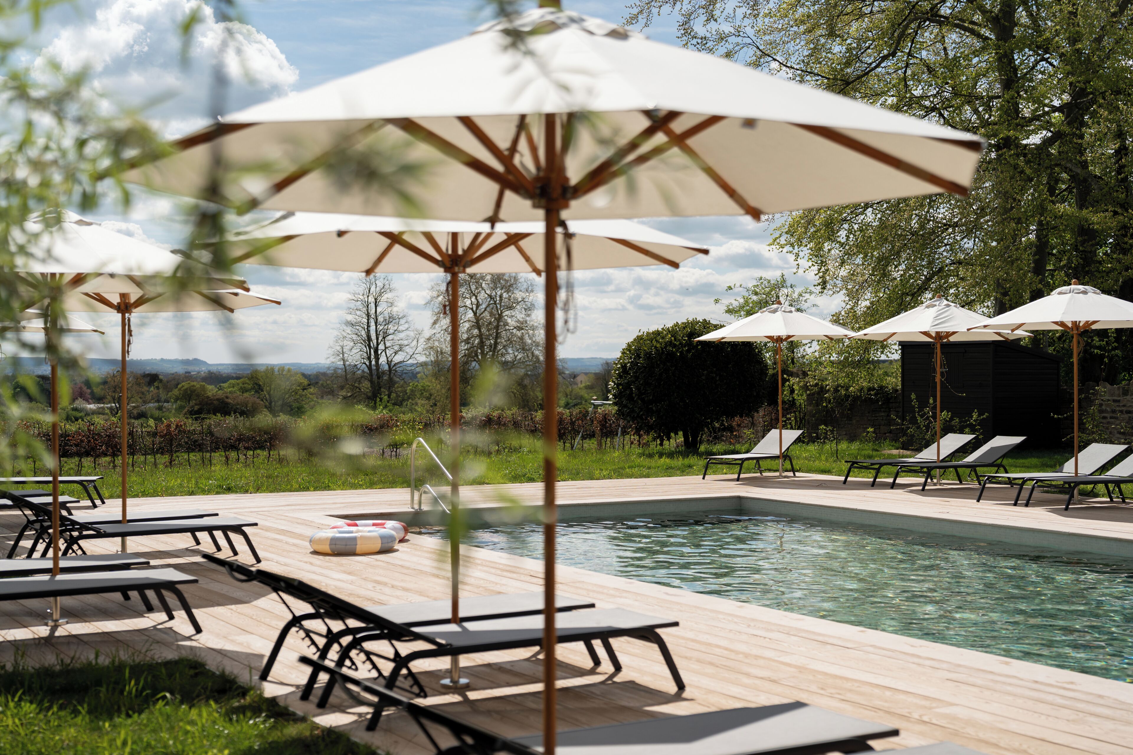 Indoor pool, 2 outdoor pools