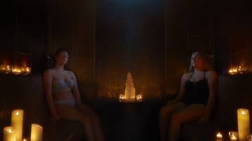 Couples treatment rooms, sauna, hot tub, steam room, body treatments