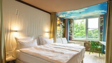 Tweepersoonskamer, 1 kingsize bed | Een bureau, verduisterende gordijnen, geluiddichte muren, gratis wifi