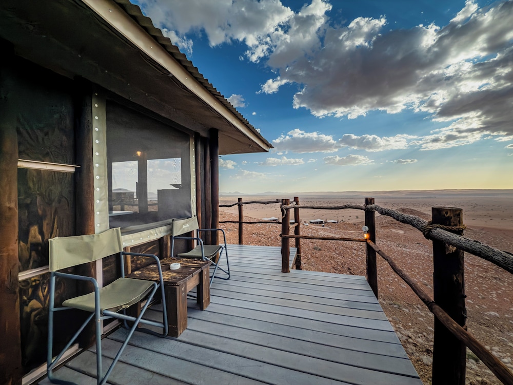 Moon Mountain Lodge by null