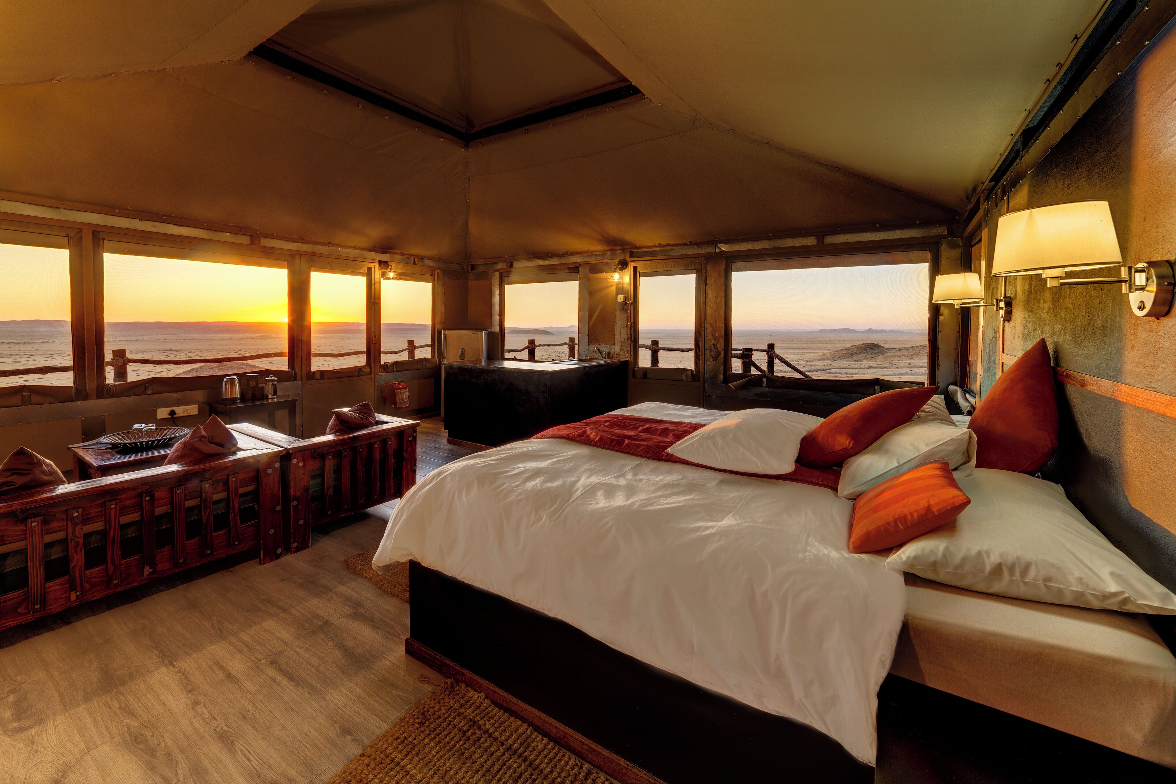 디럭스 더블룸 | 고급 침구, 각각 다른 스타일의 인테리어, 침대 시트