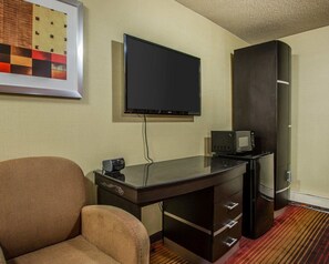 Quarto standard, 2 camas Queen, para não fumantes | Wi-Fi de cortesia, roupa de cama