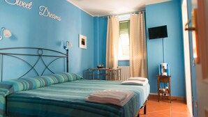 Double Room | WiFi (free) - Al Cardinale (Lucca)
