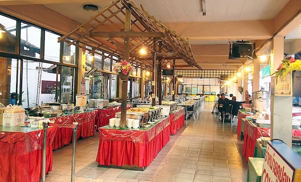 Food court
