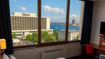 Premium Room  | Hochwertige Bettwaren, Minibar, Zimmersafe, schallisolierte Zimmer