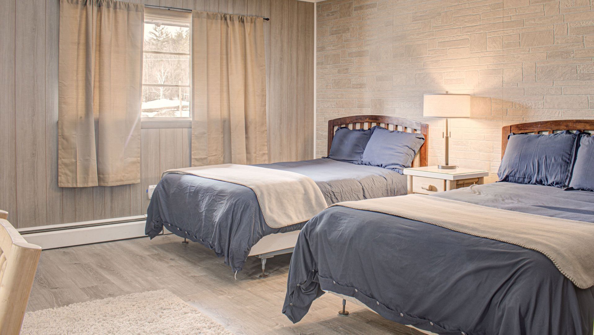 Desk, free WiFi, bed sheets