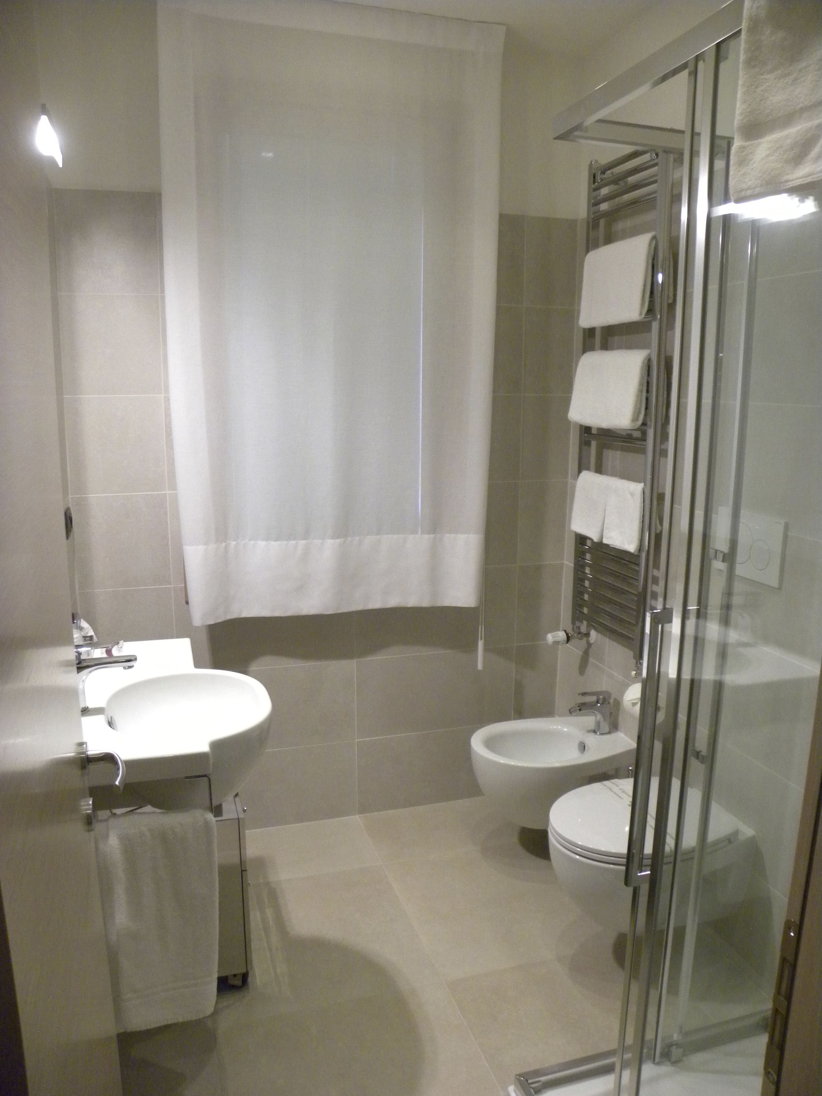 Apartamento, 1 habitación (4 People) | Baño | Ducha y cabezal de ducha tipo lluvia